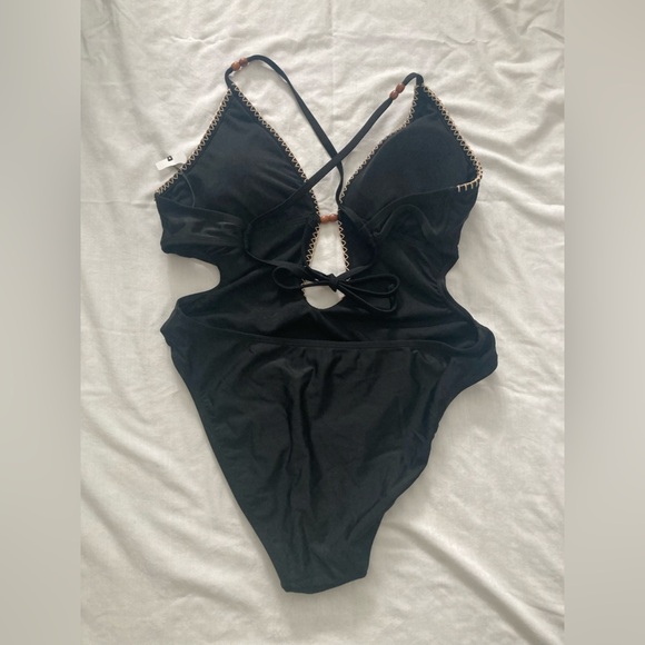 NWT Shade & Shore Plunge High Leg One Piece Swimsuit Size Large Black - Picture 5 of 8